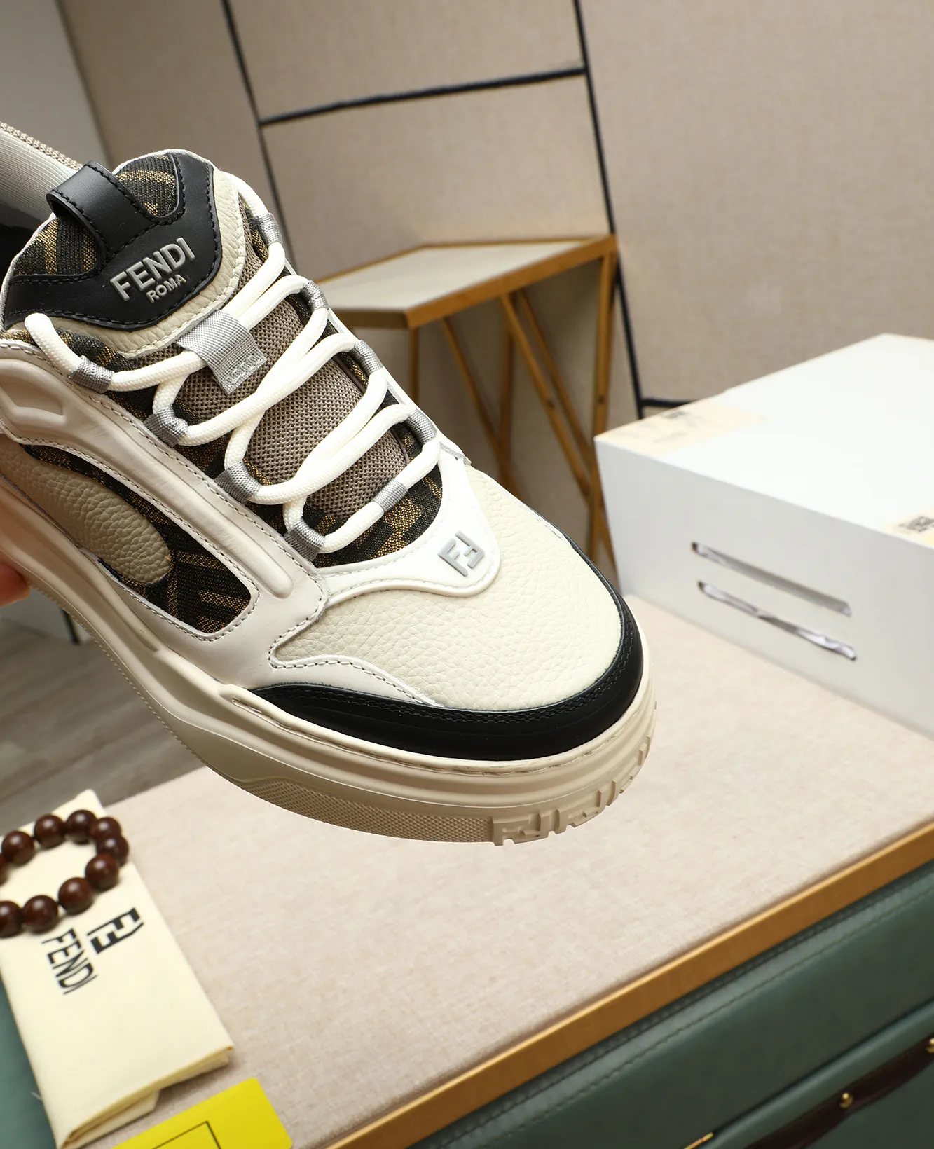 Men's shoes 💰760 [FENDI] Fendi - High-end quality original casual sports shoes - Upper: Nappa calfskin, pebbled calfskin, tongue and heel; injection molded brand logo plastic module - Lining: brand canvas - Outsole: ultra-light TPR foam·rubber; molded outsole -Super high quality control·Fine workmanship: highlighted (high-end·luxury·grade) -Size :39-44 (38, 45, can be customized)